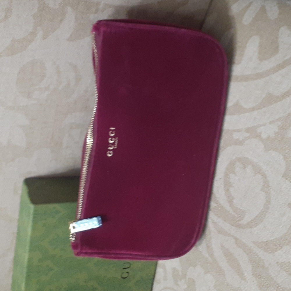 GUCCI BEAUTY BAG MAKEUP NEW GIFTED CROSSBODY CHAIN